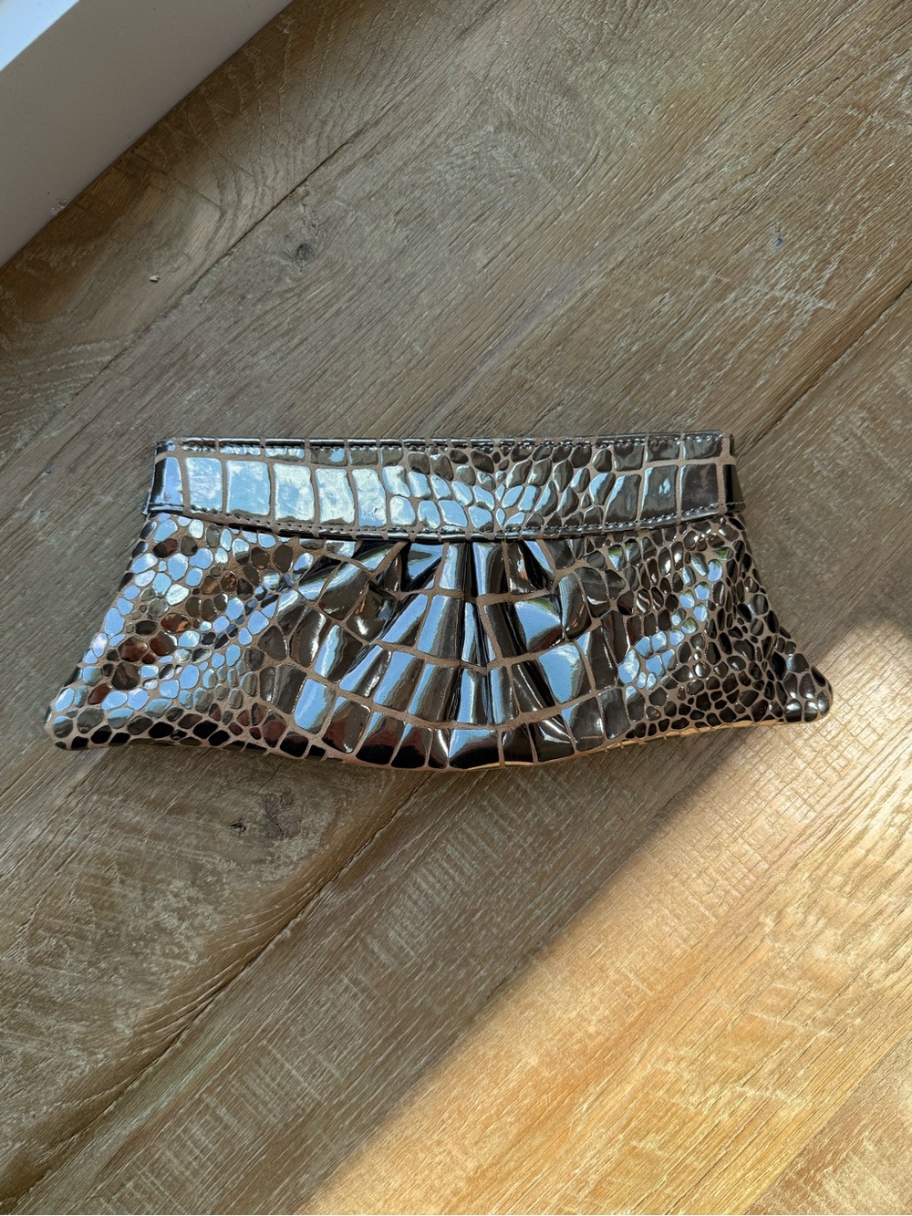LAUREN MERKIN EMBOSSED LEATHER CLUTCH. Silver colour,